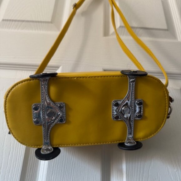 Kids Fun Skateboard Novelty Yellow Crossbody Bag - Picture 2 of 6